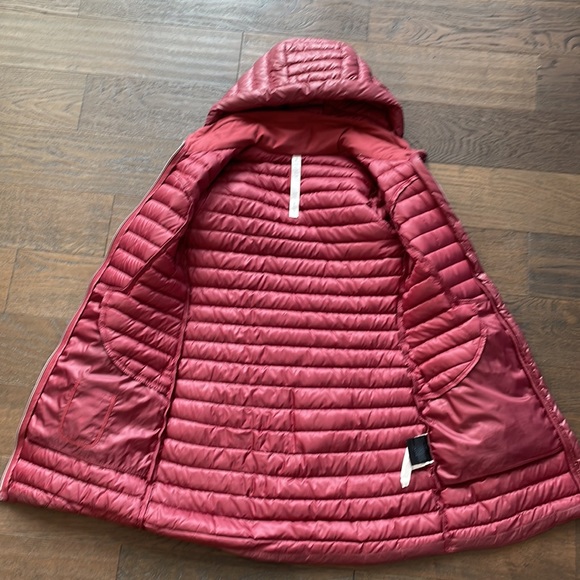 Lululemon packable down jacket - Picture 3 of 5